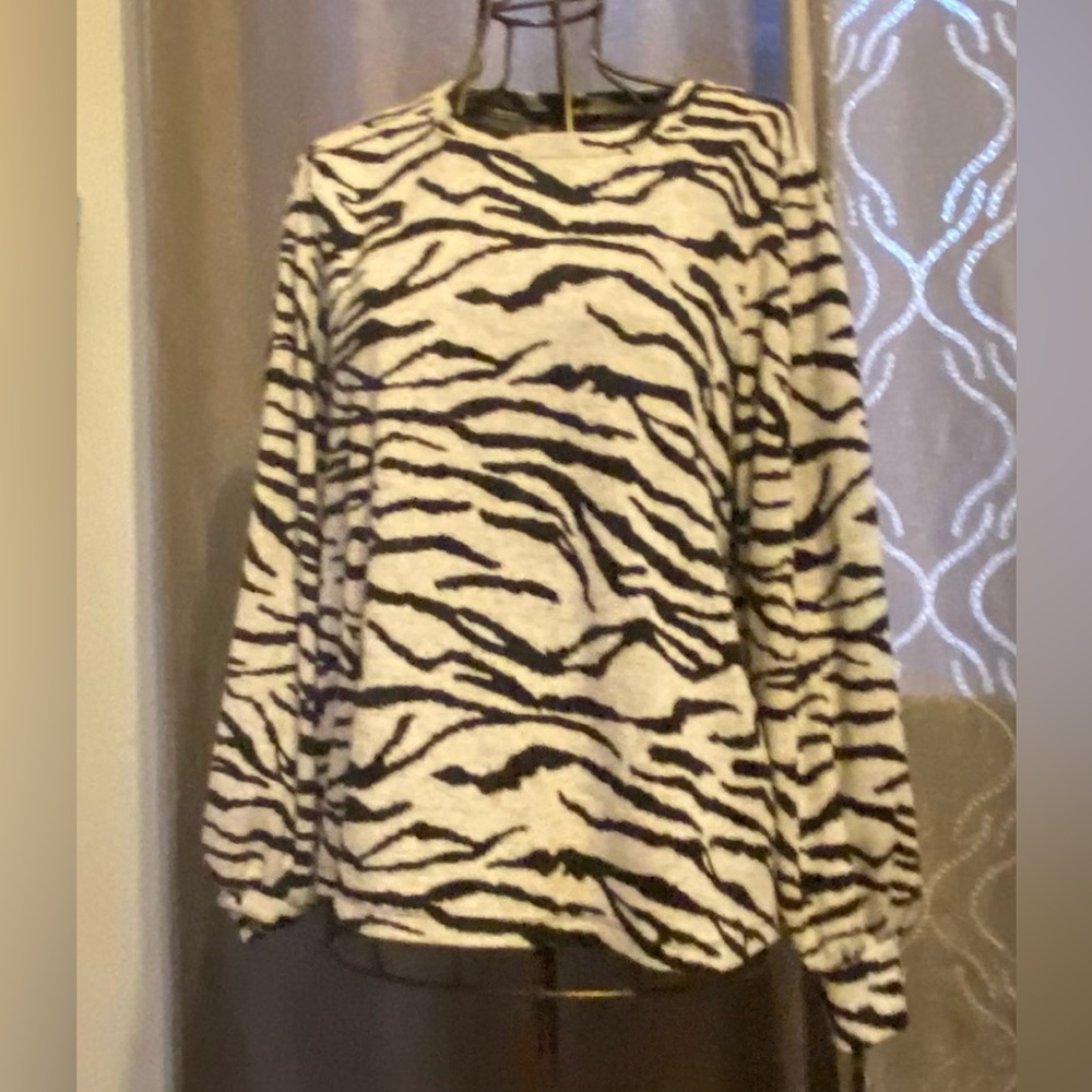 White Sanctuary xl top